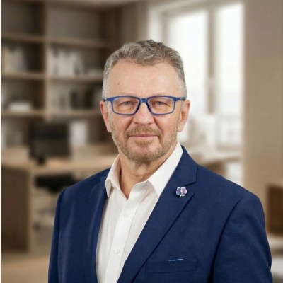 Tomasz Dywanski headshot